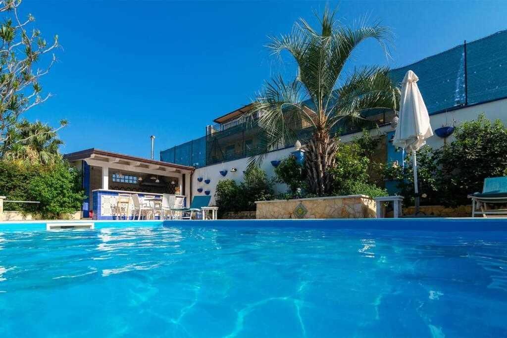 Mediterranean Charm Villa Con Piscina Al Mare ماسكالي المظهر الخارجي الصورة