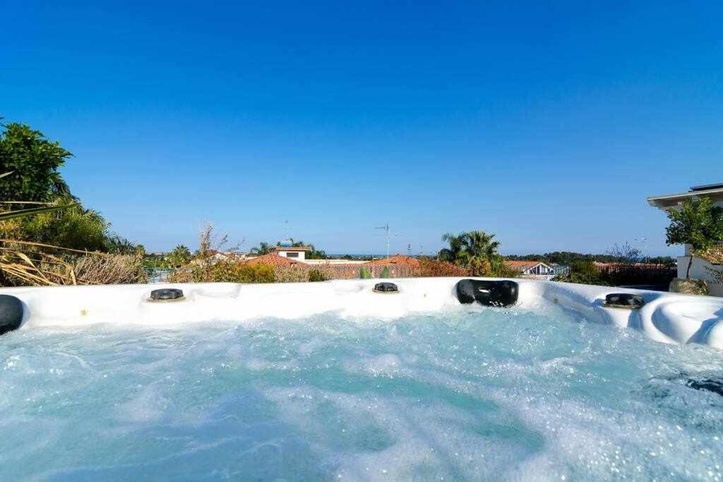 Mediterranean Charm Villa Con Piscina Al Mare ماسكالي المظهر الخارجي الصورة